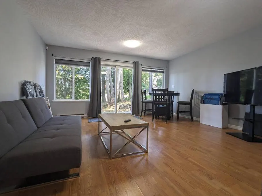 Charming 3 Bedroom Suite Victoria